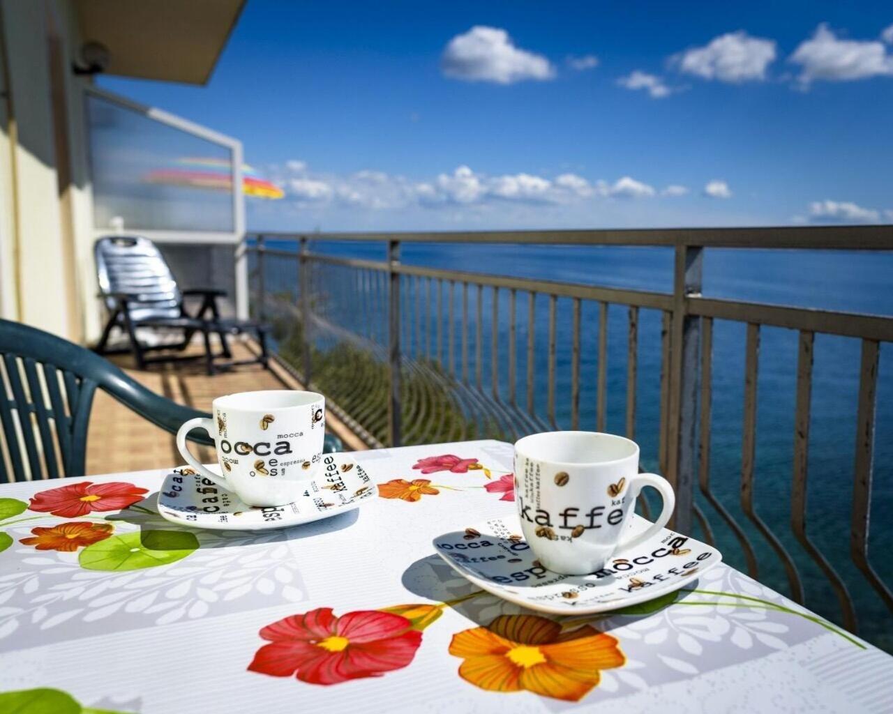 Apartments Domagoj - On The Beach Lukovo Šugarje Dış mekan fotoğraf